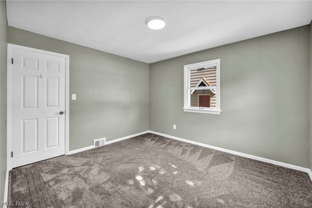 7198 Greenleaf Avenue Parma OH 44130