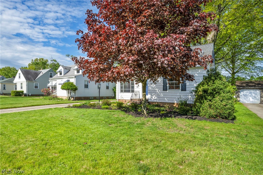 7198 Greenleaf Avenue Parma OH 44130