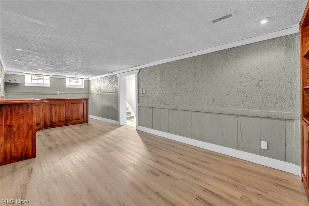 7198 Greenleaf Avenue Parma OH 44130