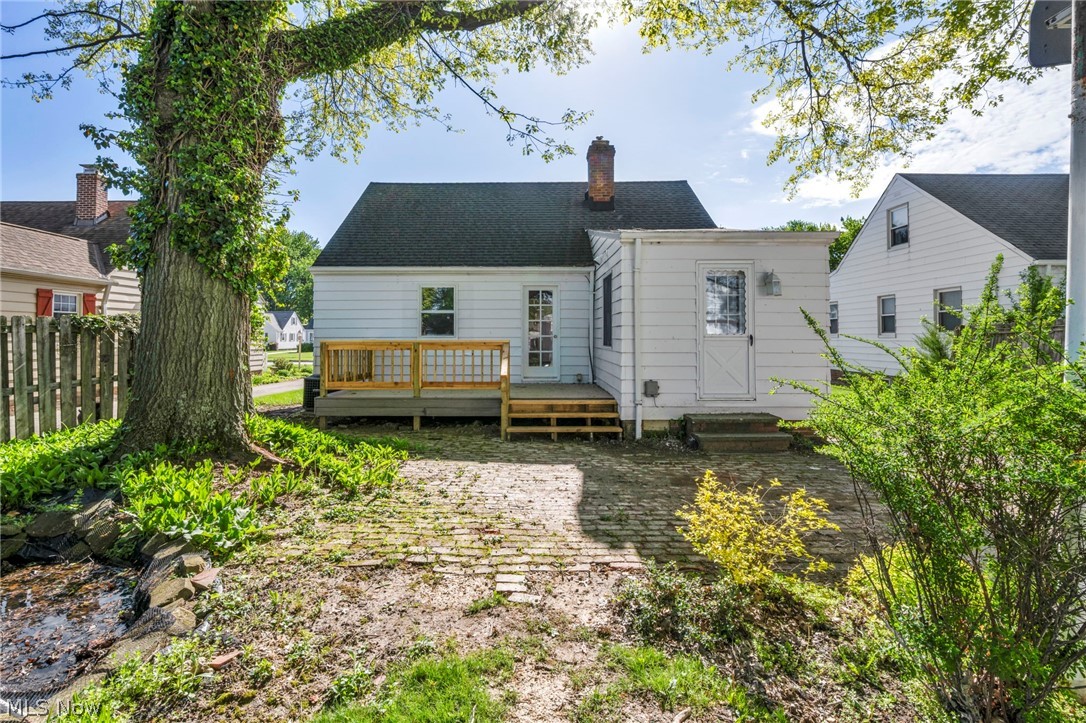 7198 Greenleaf Avenue Parma OH 44130