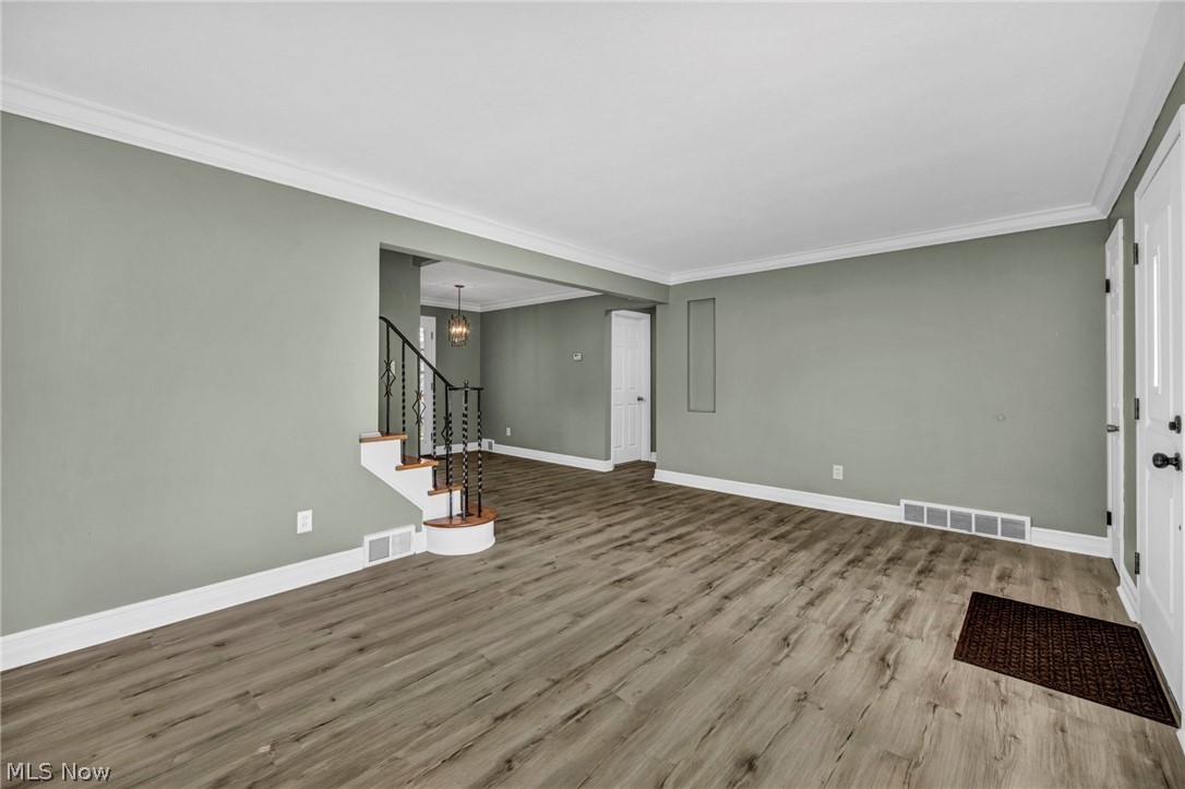 7198 Greenleaf Avenue Parma OH 44130