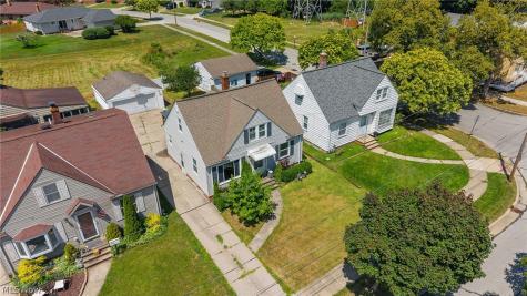 9326 Outlook Drive Brooklyn OH 44144