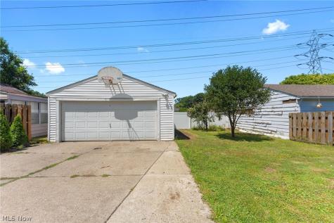 9326 Outlook Drive Brooklyn OH 44144