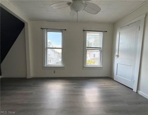 112 E Carolina Avenue Sebring OH 44672