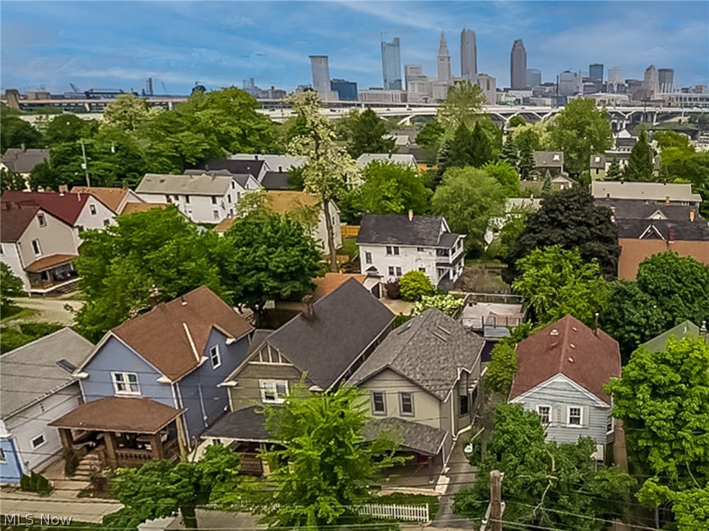 1012 Fairfield Avenue Cleveland OH 44113