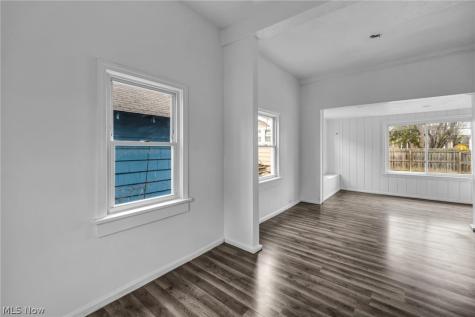 12831 Carrington Avenue Cleveland OH 44135