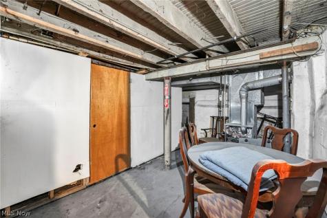 12831 Carrington Avenue Cleveland OH 44135