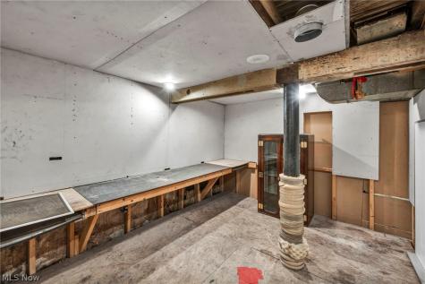12831 Carrington Avenue Cleveland OH 44135