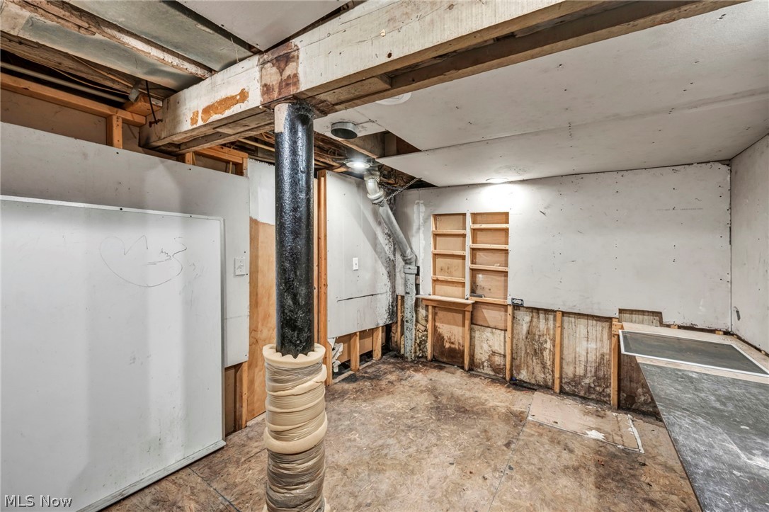 12831 Carrington Avenue Cleveland OH 44135