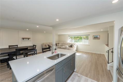 13602 Holland Road Brook Park OH 44142