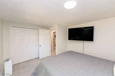 13602 Holland Road Brook Park OH 44142