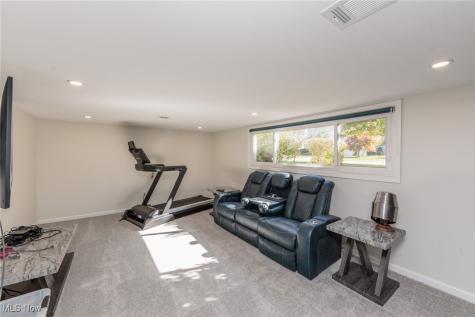 13602 Holland Road Brook Park OH 44142