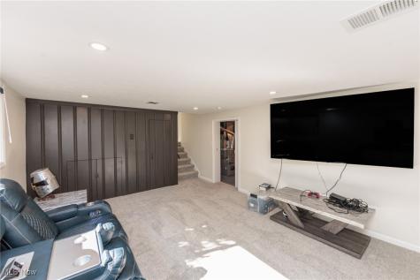 13602 Holland Road Brook Park OH 44142