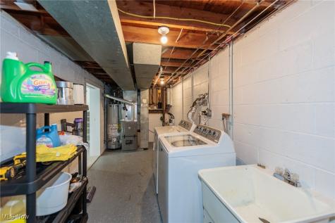 13602 Holland Road Brook Park OH 44142