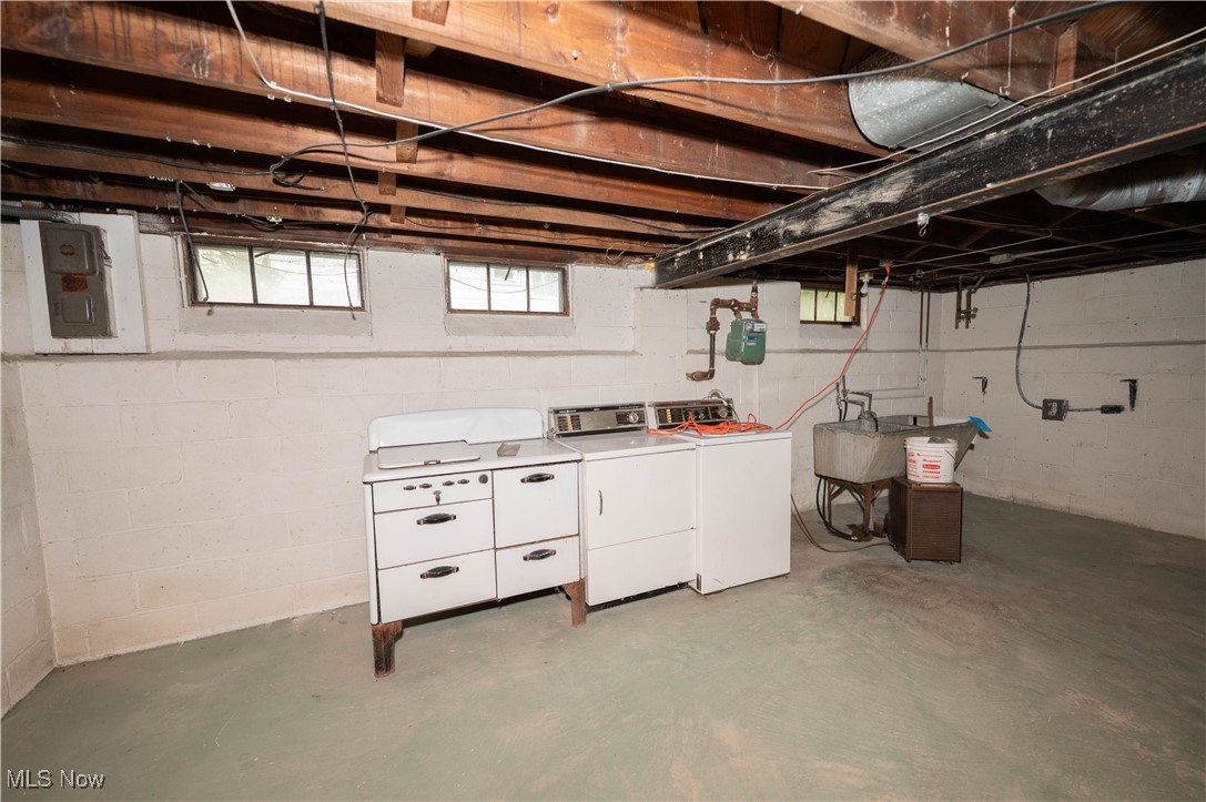 1604 Edgefield Road Lyndhurst OH 44124