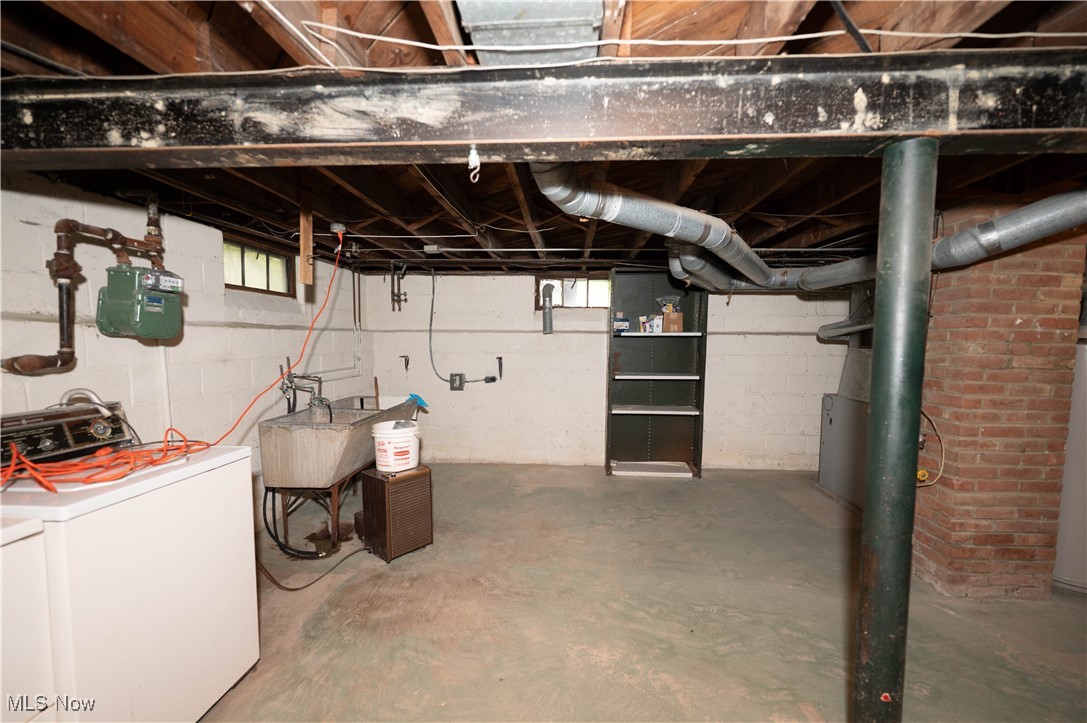 1604 Edgefield Road Lyndhurst OH 44124
