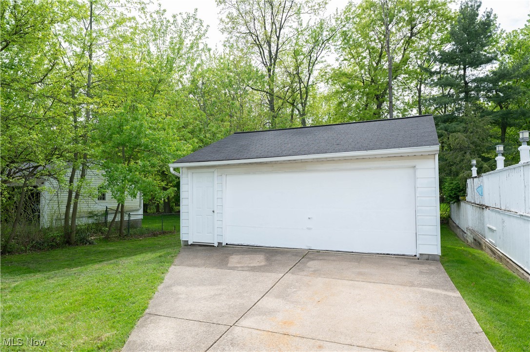 1604 Edgefield Road Lyndhurst OH 44124