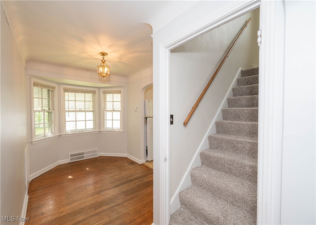 1604 Edgefield Road Lyndhurst OH 44124