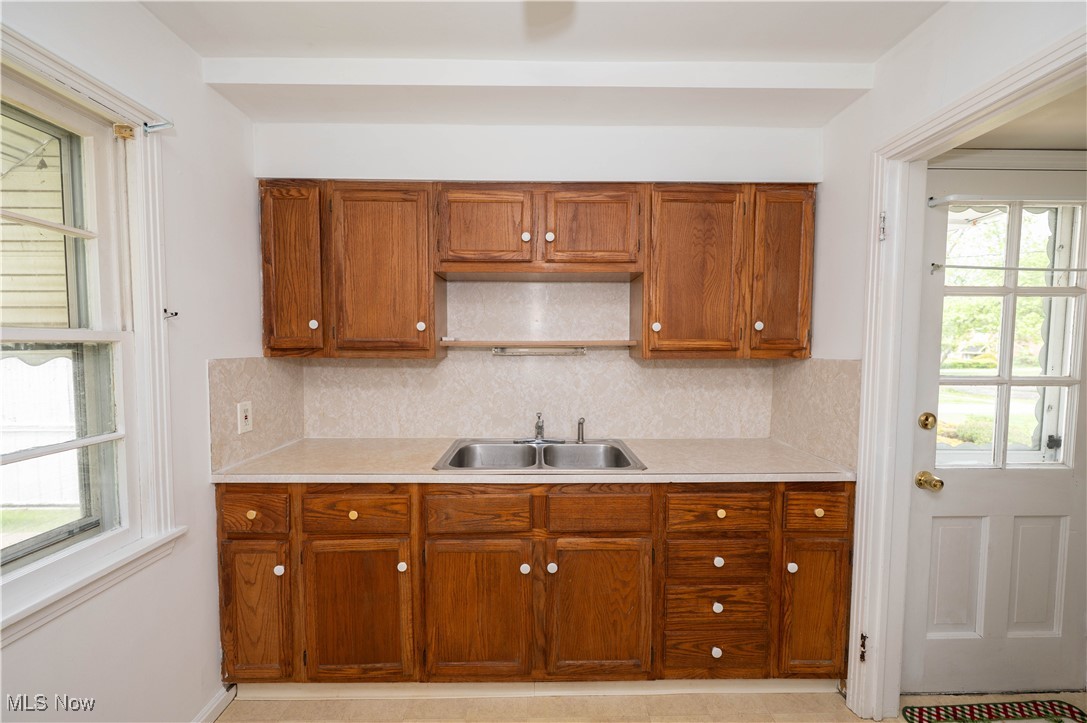 1604 Edgefield Road Lyndhurst OH 44124