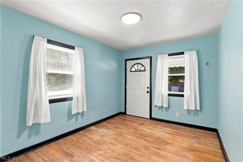 294 Oxford Avenue Akron OH 44310
