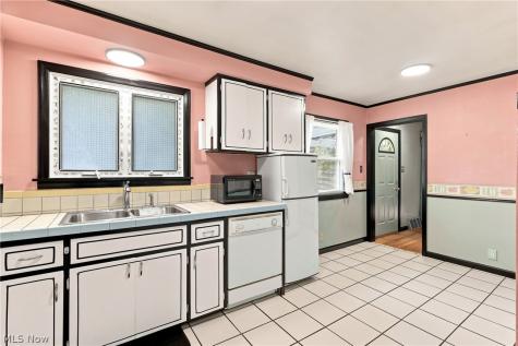 294 Oxford Avenue Akron OH 44310