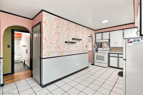 294 Oxford Avenue Akron OH 44310