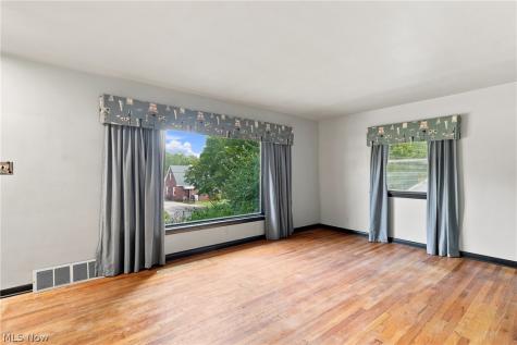 294 Oxford Avenue Akron OH 44310