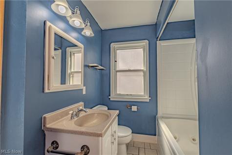 5611 Brownfield Drive Parma OH 44129