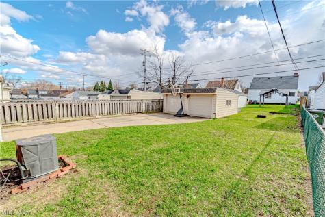 5611 Brownfield Drive Parma OH 44129
