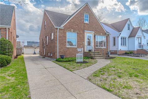 5611 Brownfield Drive Parma OH 44129