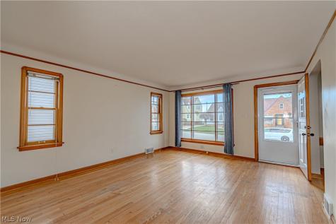 5611 Brownfield Drive Parma OH 44129