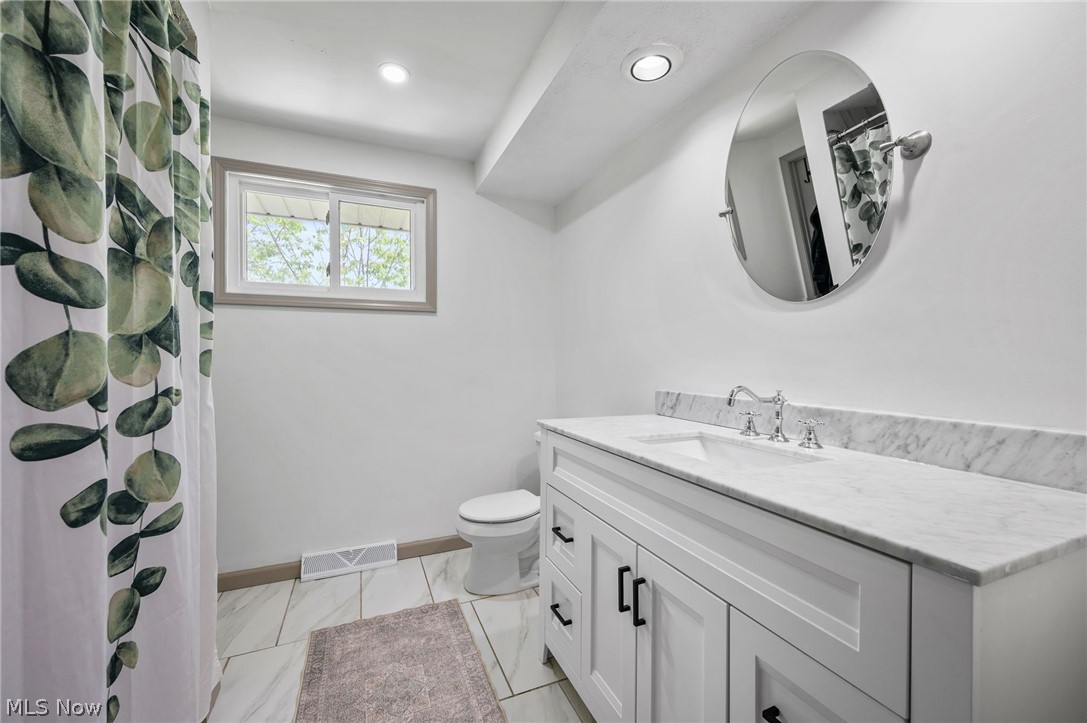 5609 Pinnacle Park Drive Seven Hills OH 44131