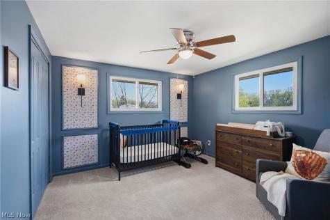 5609 Pinnacle Park Drive Seven Hills OH 44131