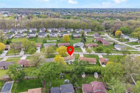 5609 Pinnacle Park Drive Seven Hills OH 44131