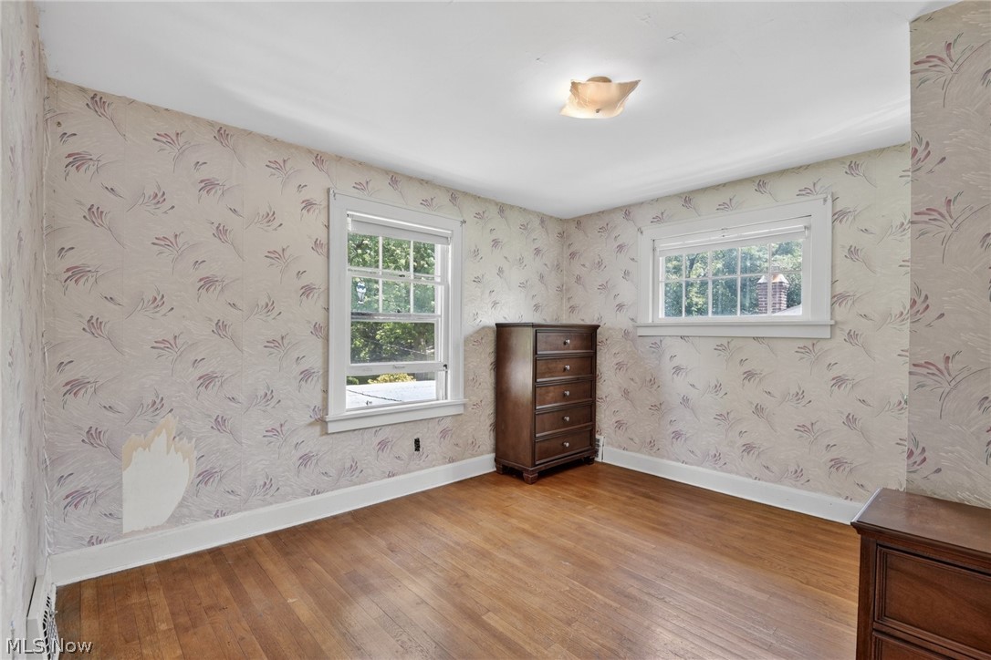 927 Englewood Road Cleveland Heights OH 44121