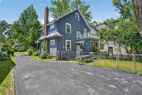 927 Englewood Road Cleveland Heights OH 44121