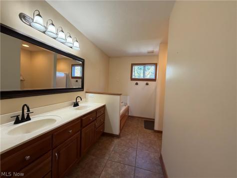 3585 Northgate Street NW North Canton OH 44720