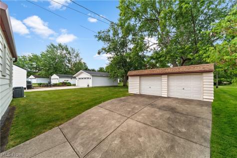 5150 Cheltenham Boulevard Lyndhurst OH 44124