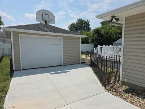 1725 W 30th Street Lorain OH 44052