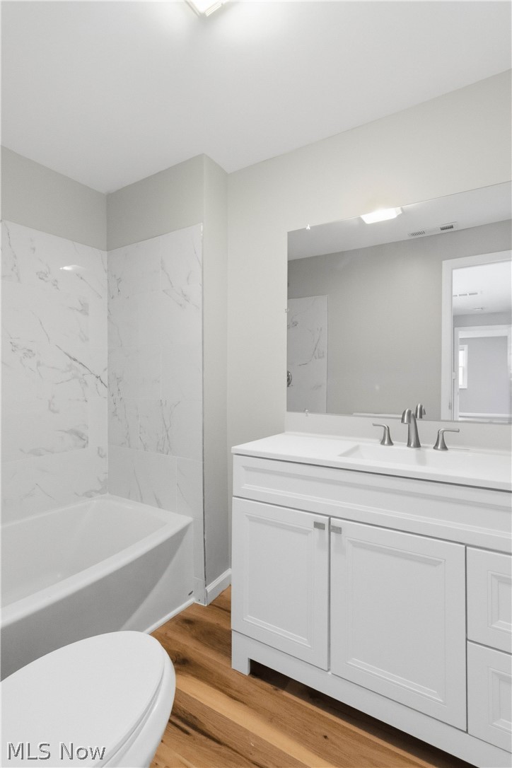 5279 Main Avenue North Ridgeville OH 44039