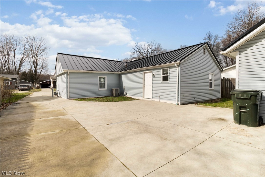 5279 Main Avenue North Ridgeville OH 44039