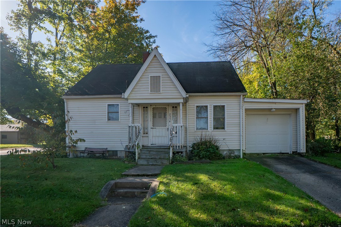 2354 21st Street NE Canton OH 44705