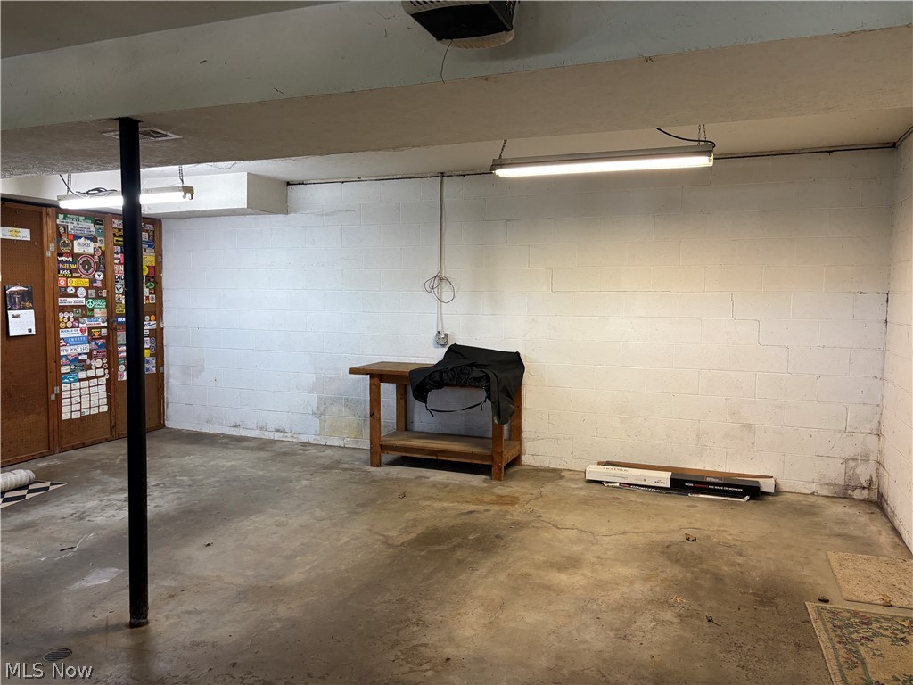 453 Springbrook Drive SW New Philadelphia OH 44663
