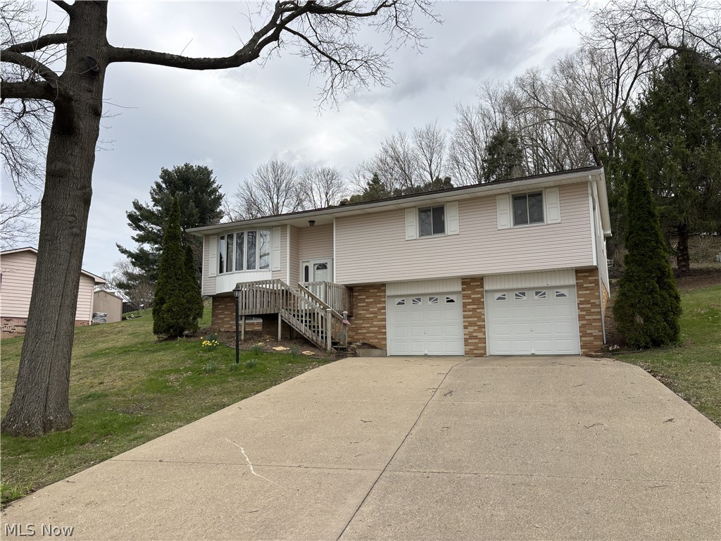 453 Springbrook Drive SW New Philadelphia OH 44663