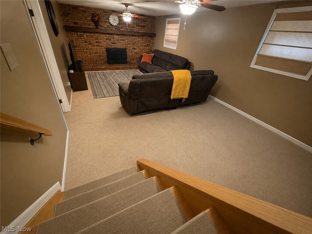 2042 Coit Drive NW Warren OH 44485