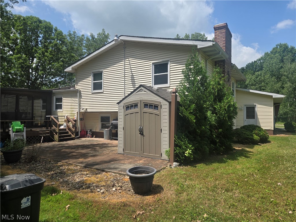 2042 Coit Drive NW Warren OH 44485