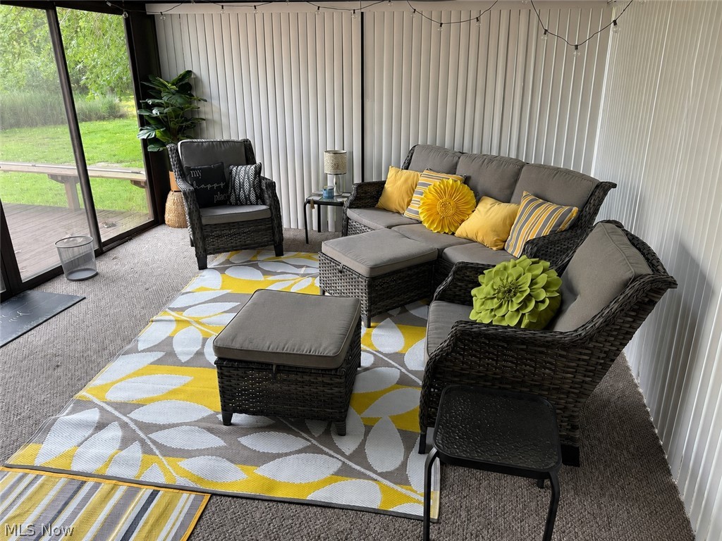 2042 Coit Drive NW Warren OH 44485