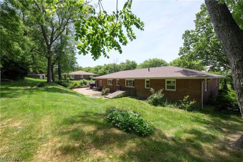 1279 Chippewa Avenue Akron OH 44305