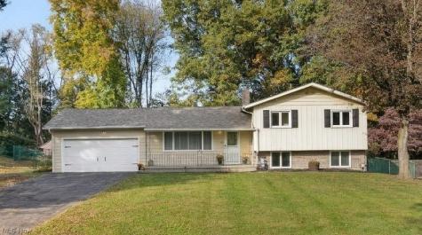 195 Gunarh Drive Akron OH 44319