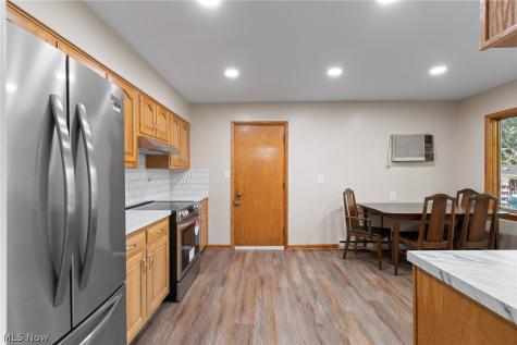 195 Gunarh Drive Akron OH 44319